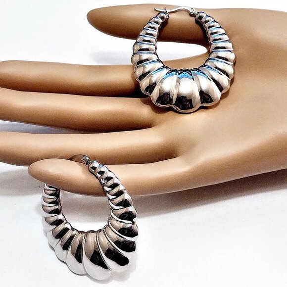 45mm Shrimp Hoop Pierced Earrings Silver Scalloped Graduated Oval - Picture 3 of 7